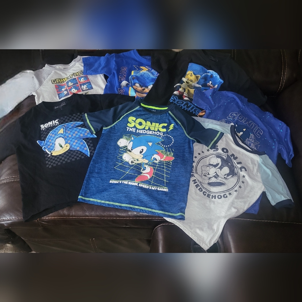 Boys Sonic Hedgehog Short Sleeve T-shirt Bundle Sz M (10)